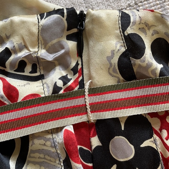 Silk skirt with grosgrain ribbon belt - Picture 6 of 10